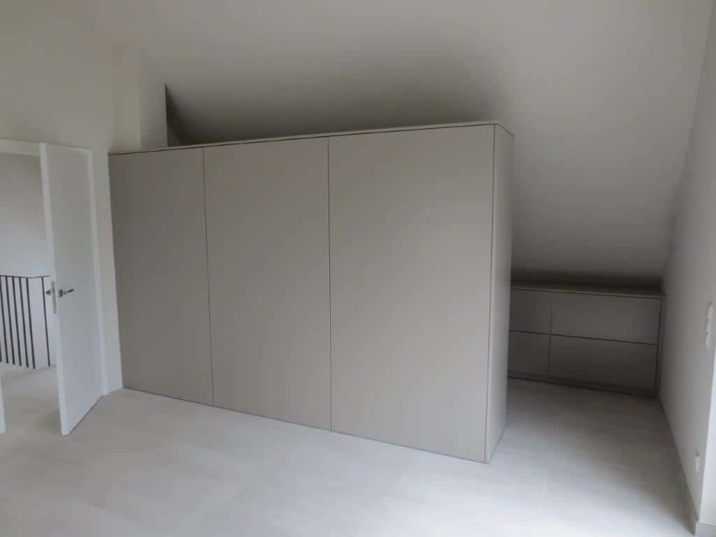 Dachschrägenschrank